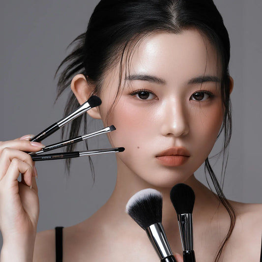 Studio 17 portable makeup brush set