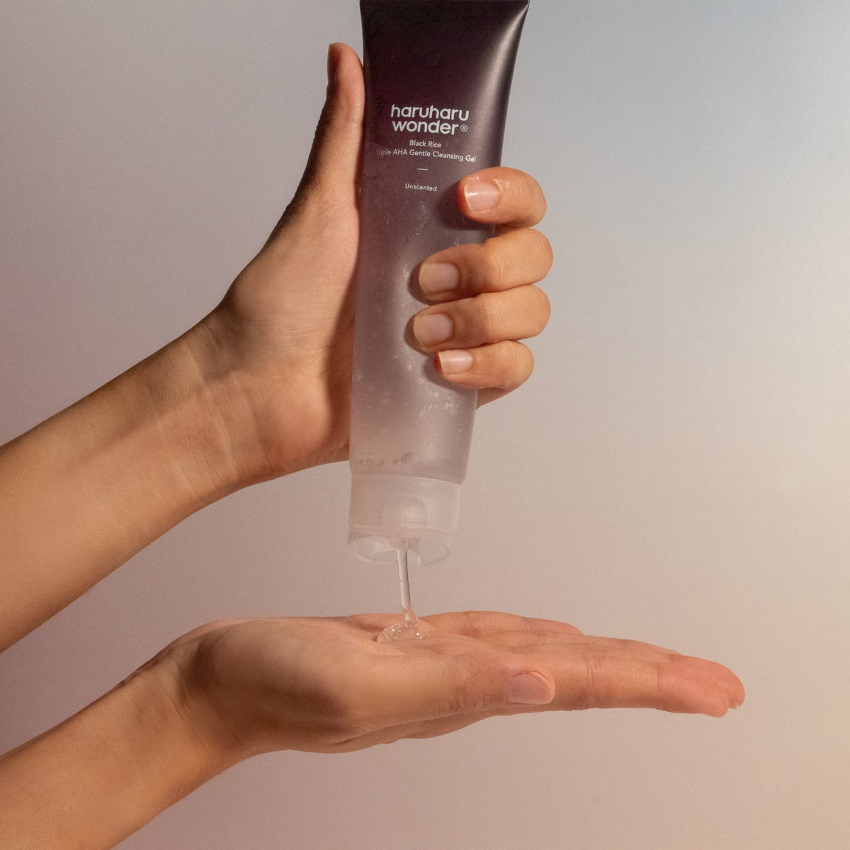 Haruharu Wonder black rice triple AHA gentle cleansing gel — imagen 3