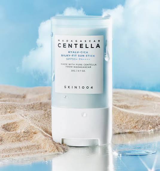SKIN1004 Madagascar centella hyalu-cica silky-fit sun stick SPF50+ PA++++